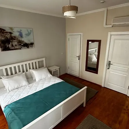 Lia Besiktas Istambul