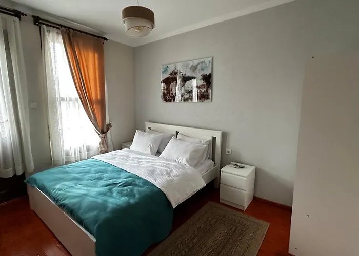 Lia Besiktas Istanbul