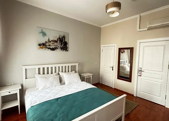 Lia Besiktas * Istanbul