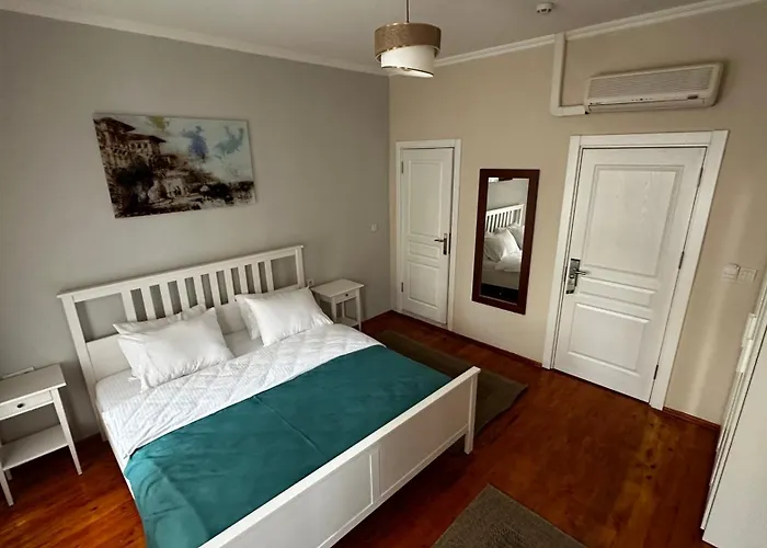 Lia Besiktas Istanbul