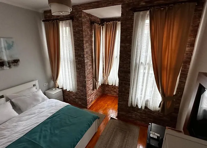 Lia Besiktas Istanbul