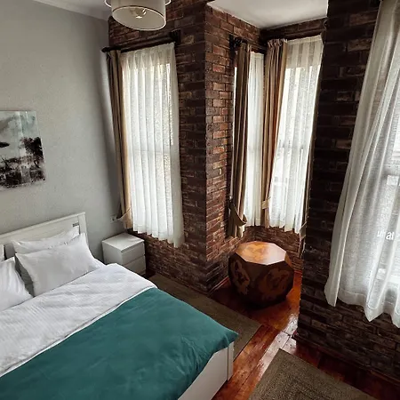 Lia Besiktas Otel